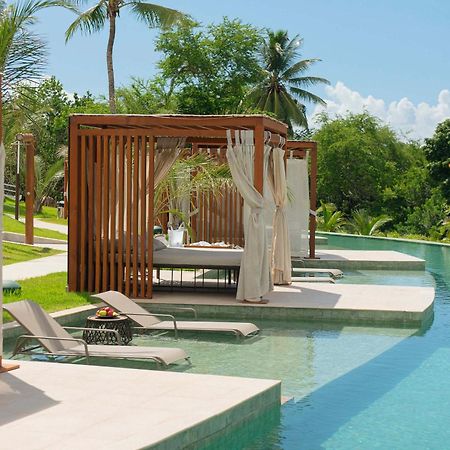 Hotel Deville Prime Salvador Exteriér fotografie The swimming pool at the resort