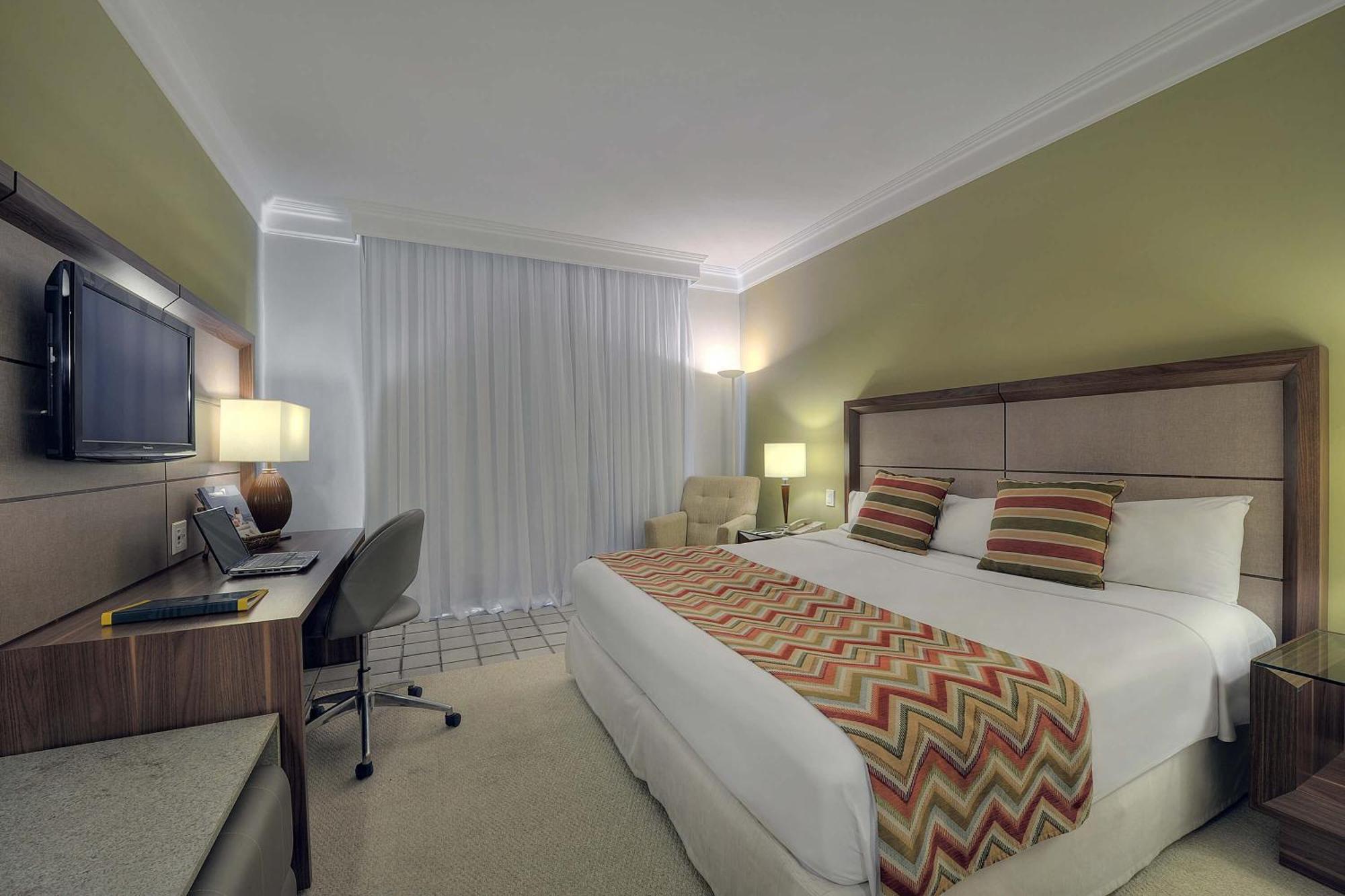 Hotel Deville Prime Salvador Exteriér fotografie A room at the hotel