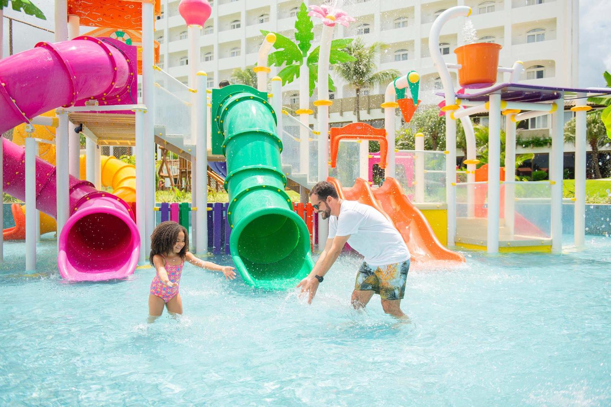 Hotel Deville Prime Salvador Exteriér fotografie Water Park