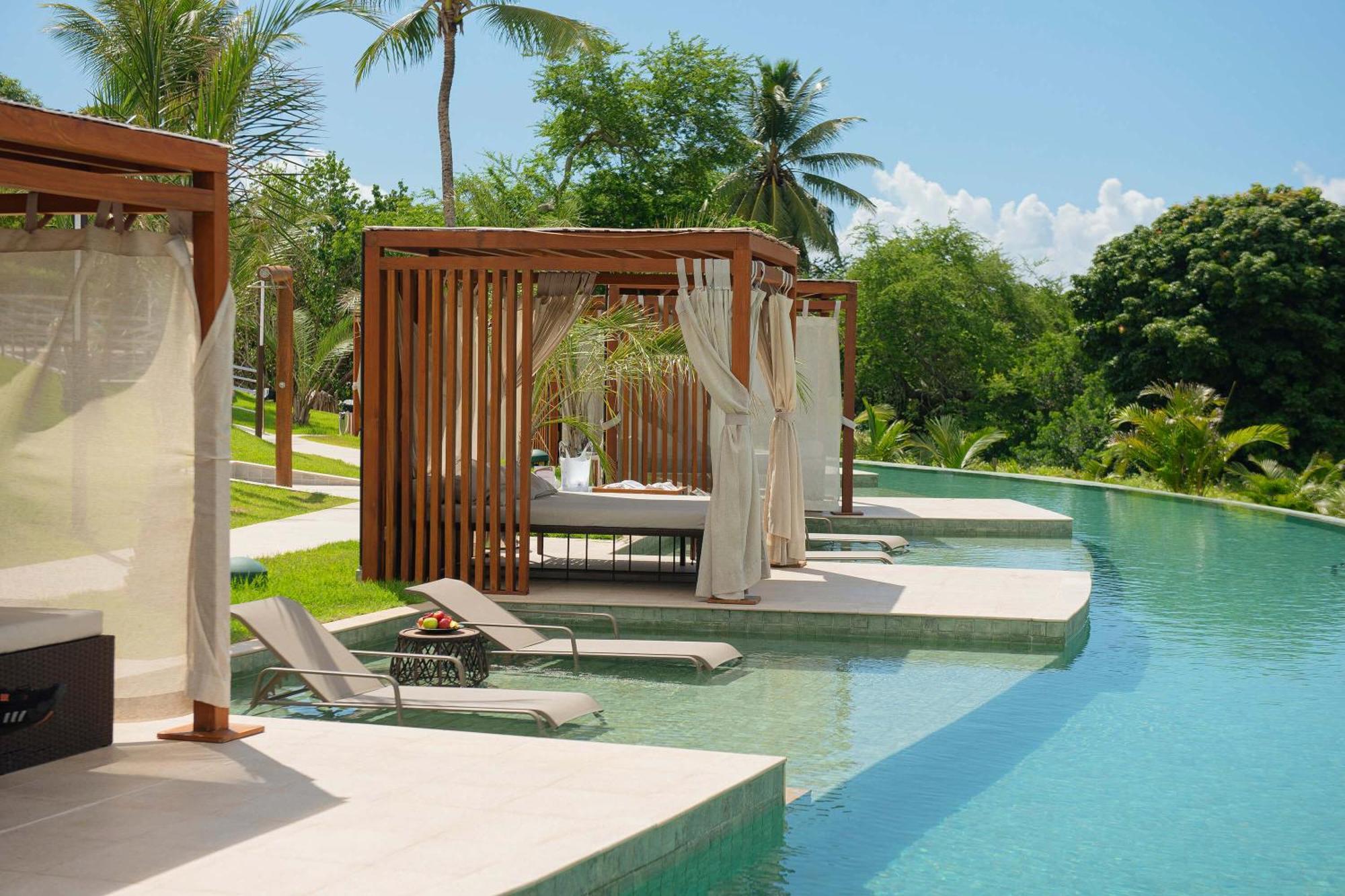 Hotel Deville Prime Salvador Exteriér fotografie The swimming pool at the resort