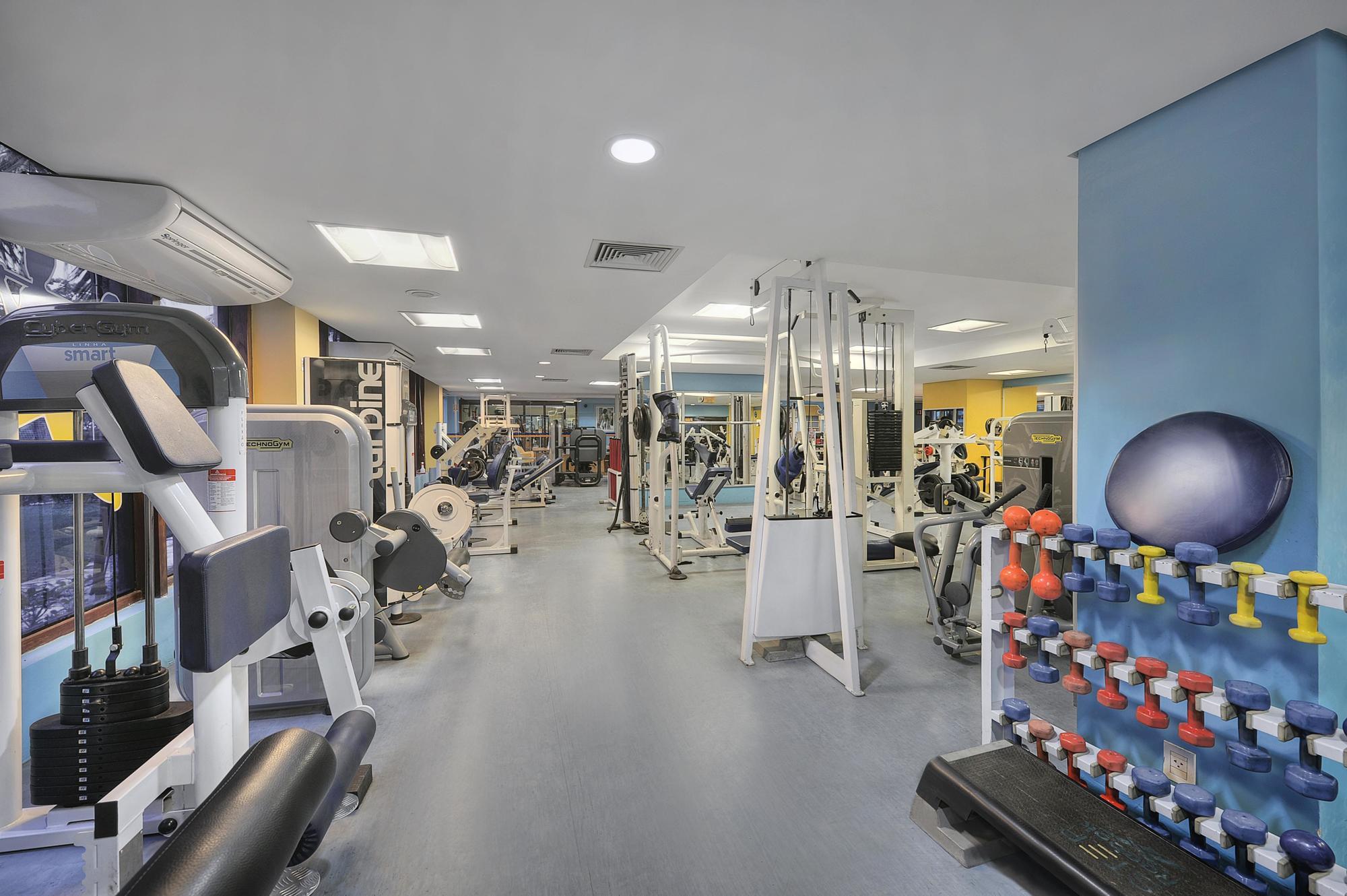 Hotel Deville Prime Salvador Exteriér fotografie The gym at the University of Bath